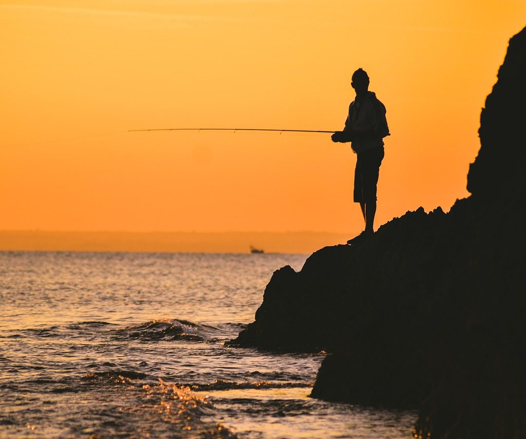 fisherman, rocks, sea-4601744.jpg
